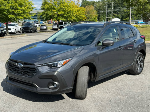 Used 2024 Subaru Crosstrek 2.0i Premium image 3