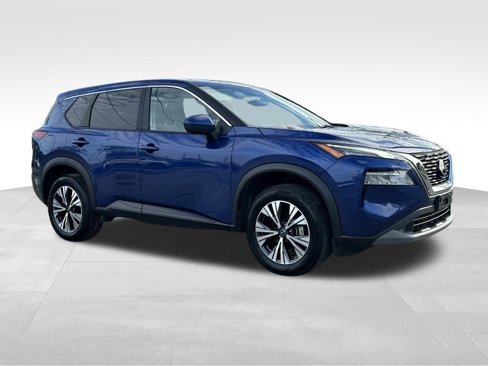Used 2023 Nissan Rogue SV image 2