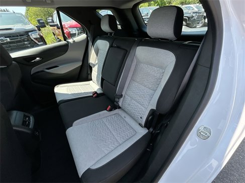 Used 2022 Chevrolet Equinox LS image 24