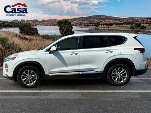 Used 2019 Hyundai Santa Fe SE image 3