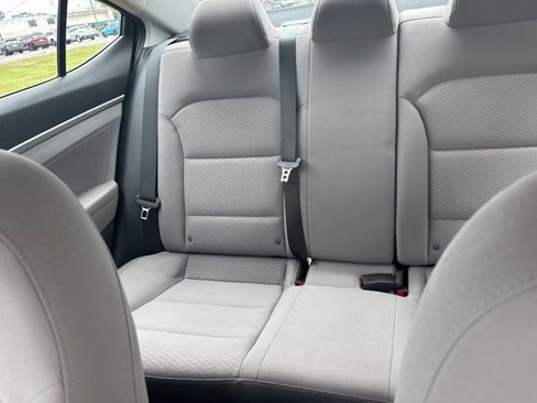 Used 2020 Hyundai Elantra SE image 27