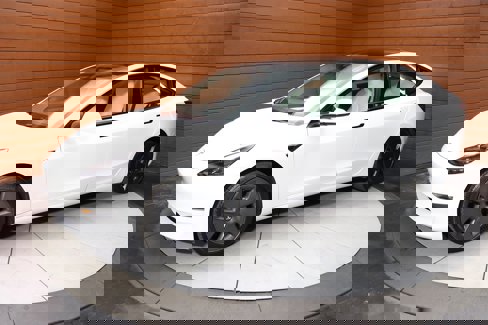 Used 2023 Tesla Model 3 Standard Range image 6