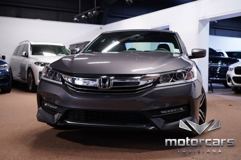 Used 2017 Honda Accord Sport image 1