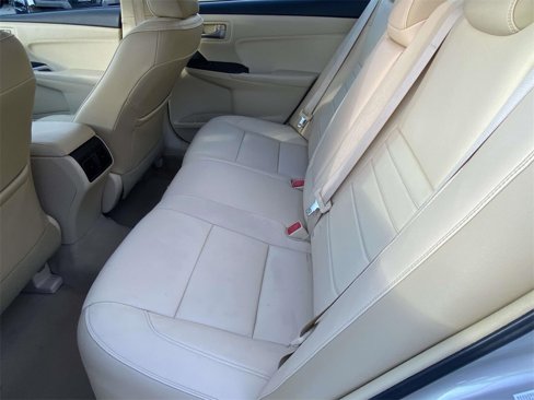 Used 2015 Toyota Camry image 10