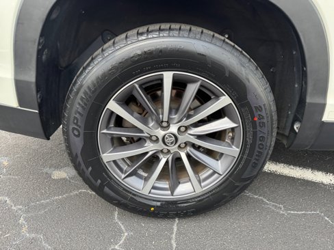 Used 2019 Toyota Highlander XLE image 27