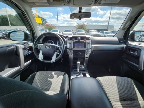 Used 2015 Toyota 4Runner SR5 image 11