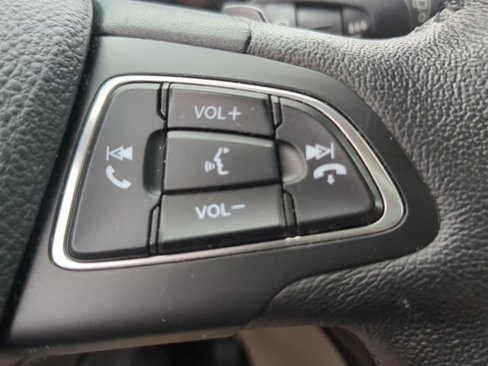 Used 2017 Ford Escape Titanium image 25