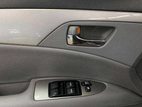 Used 2007 Toyota Avalon Touring image 11