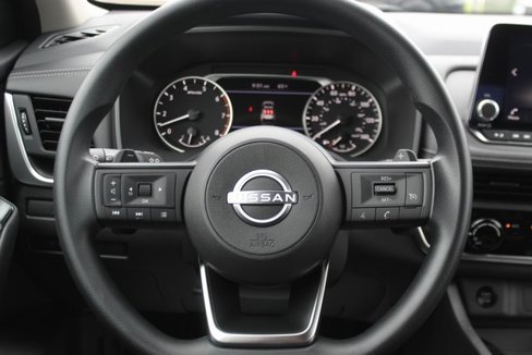 Used 2024 Nissan Rogue S image 13