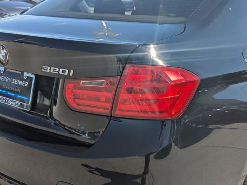 Used 2013 BMW 320i Sedan image 12