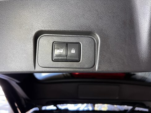 Used 2024 Nissan Rogue SV image 56