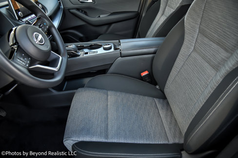 Used 2023 Nissan Rogue SV image 25