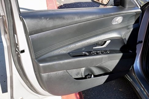 Certified 2024 Hyundai Elantra SEL image 21