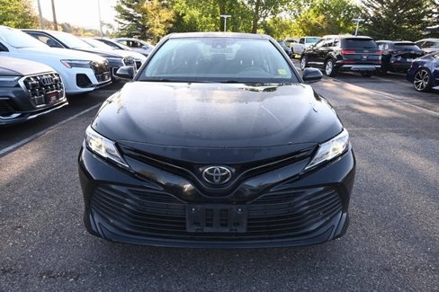 Used 2020 Toyota Camry LE image 4