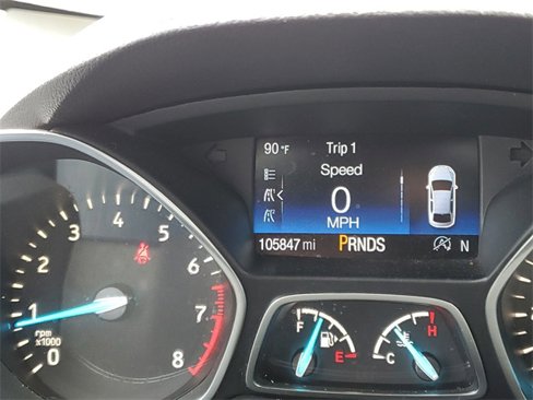 Used 2017 Ford Escape Titanium image 12
