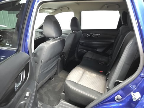 Used 2019 Nissan Rogue SV image 30