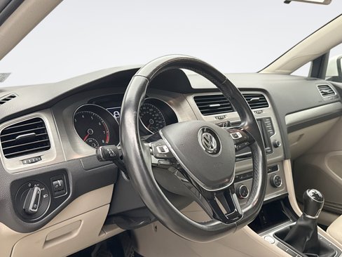 Used 2017 Volkswagen Golf Wolfsburg Edition image 7