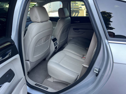 Used 2012 Cadillac SRX Luxury image 22