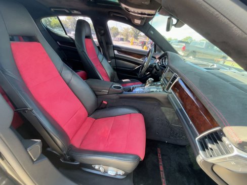 Used 2010 Porsche Panamera Turbo image 30