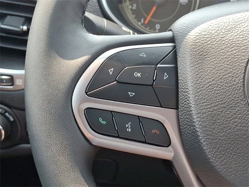 Used 2022 Jeep Cherokee Latitude Lux w/ Sun & Sound Group image 23