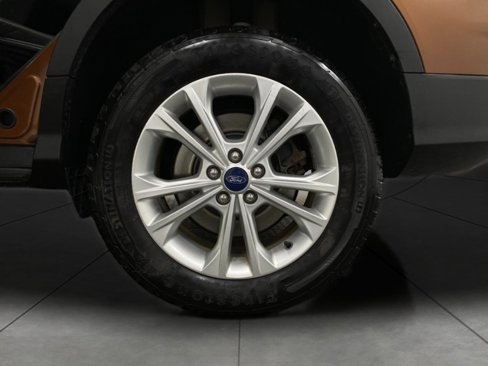 Used 2017 Ford Escape SE w/ SE Cold Weather Package image 12