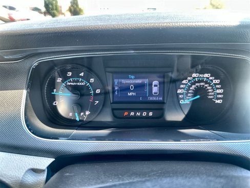 Used 2017 Ford Taurus SE image 11