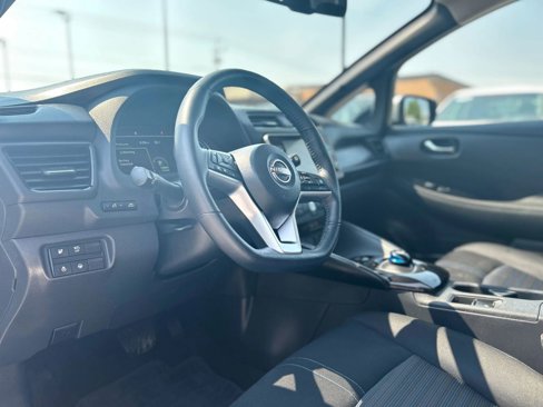 Used 2023 Nissan Leaf SV Plus image 9