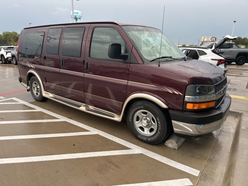 Used 2003 Chevrolet Express 1500 w/ Preferred Equipment Group 4 image 3