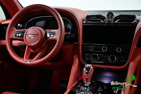 Used 2022 Bentley Bentayga image 51