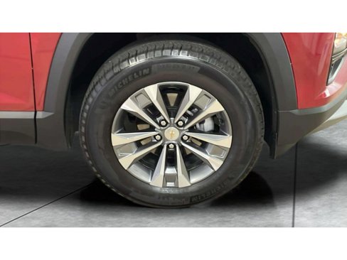 Used 2025 Chevrolet Equinox LT w/ Safety and Technology Package image 19