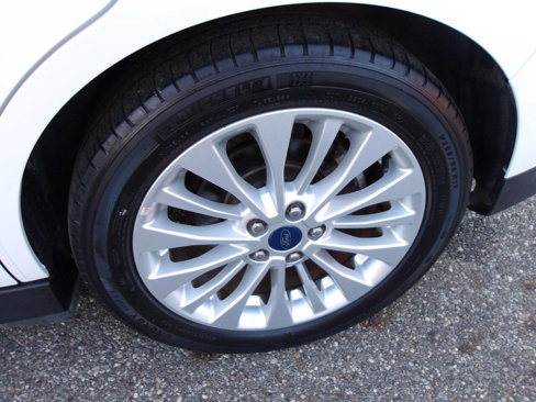 Used 2017 Ford C-MAX SE image 32