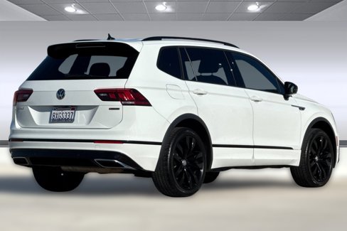 Used 2021 Volkswagen Tiguan SE image 3