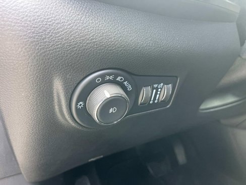 New 2025 Jeep Compass Latitude w/ Altitude Special Edition image 15