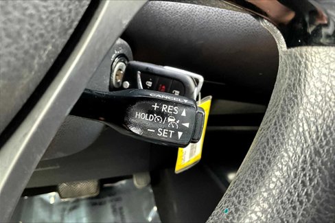 Used 2019 Toyota C-HR LE image 35