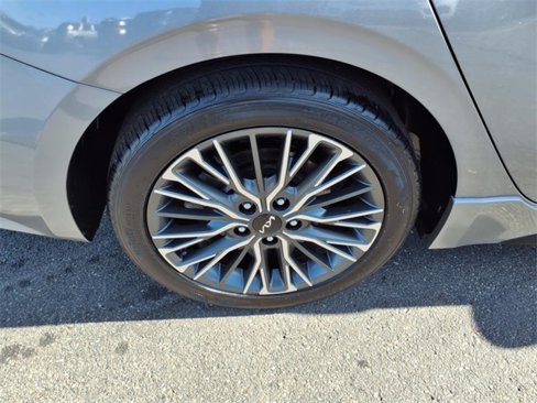 Used 2024 Kia Forte GT-Line w/ GT-Line Premium Package image 9