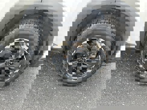 Used 2024 Nissan Rogue SV image 31