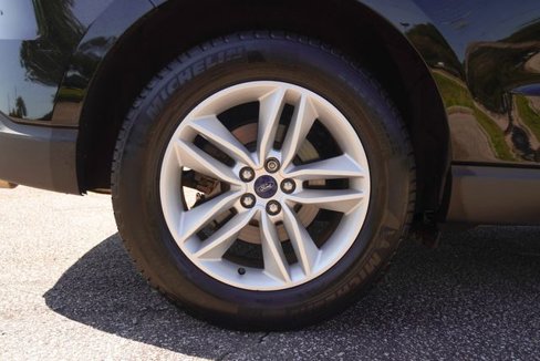 Used 2017 Ford Edge SEL image 40