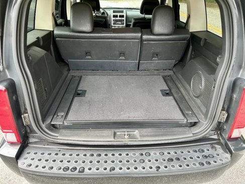 Used 2011 Dodge Nitro Shock image 12