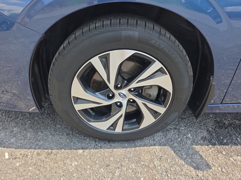 Used 2022 Subaru Legacy Premium image 11