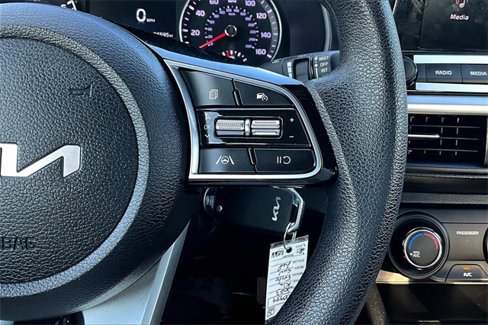 Used 2023 Kia Forte LXS image 12