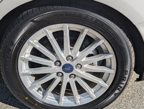 Used 2018 Ford Focus Electric Hatchback image 28