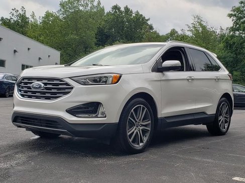 Used 2019 Ford Edge Titanium image 9