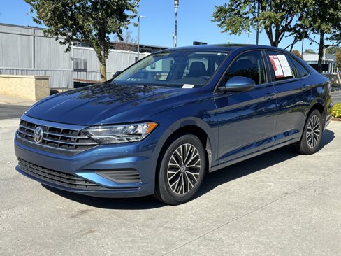 Used 2019 Volkswagen Jetta SE w/ Cold Weather Package image 5