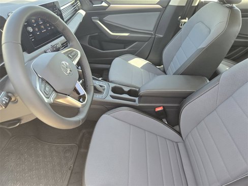 New 2025 Volkswagen Jetta SE image 10