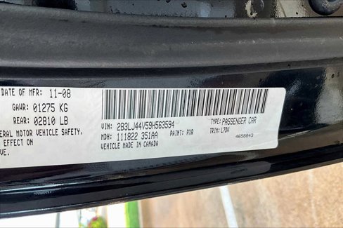 Used 2009 Dodge Challenger SE image 31