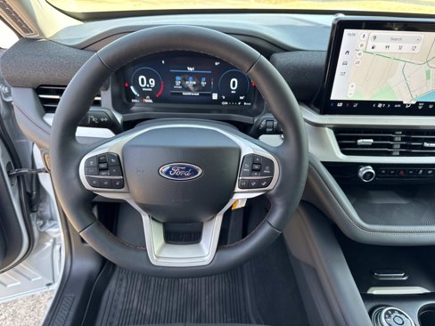New 2025 Ford Explorer Active image 10