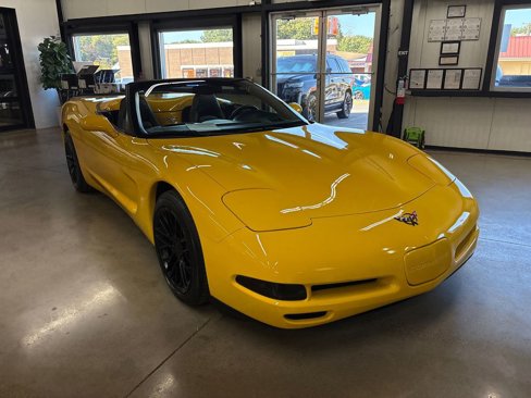 Used 2003 Chevrolet Corvette Convertible w/ Preferred Equipment Group1 image 17