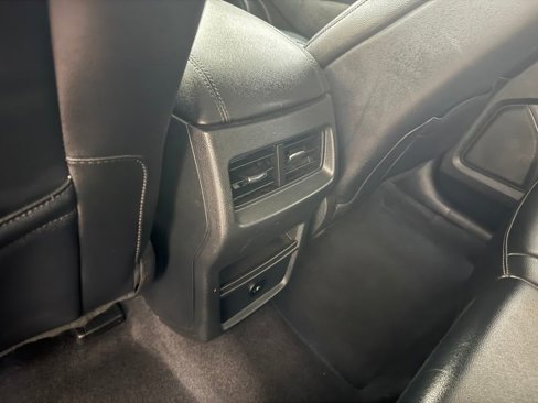 Used 2023 Ford Edge SEL image 15