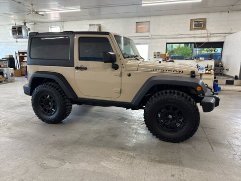 Used 2016 Jeep Wrangler Rubicon w/ Power Convenience Group image 5