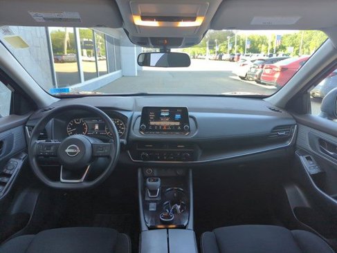 Used 2023 Nissan Rogue S image 20
